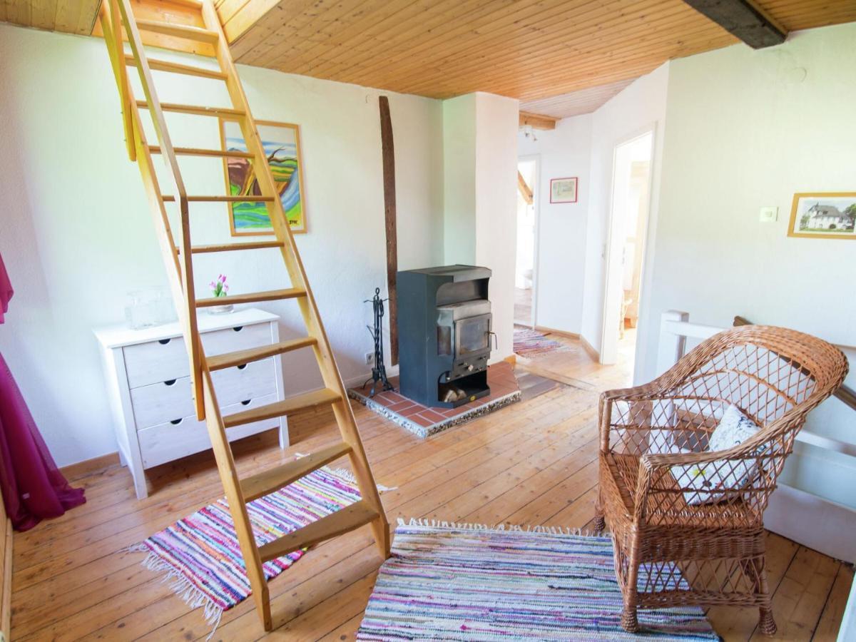 Spacious Holiday Home In Hesse With Garden فالديك المظهر الخارجي الصورة