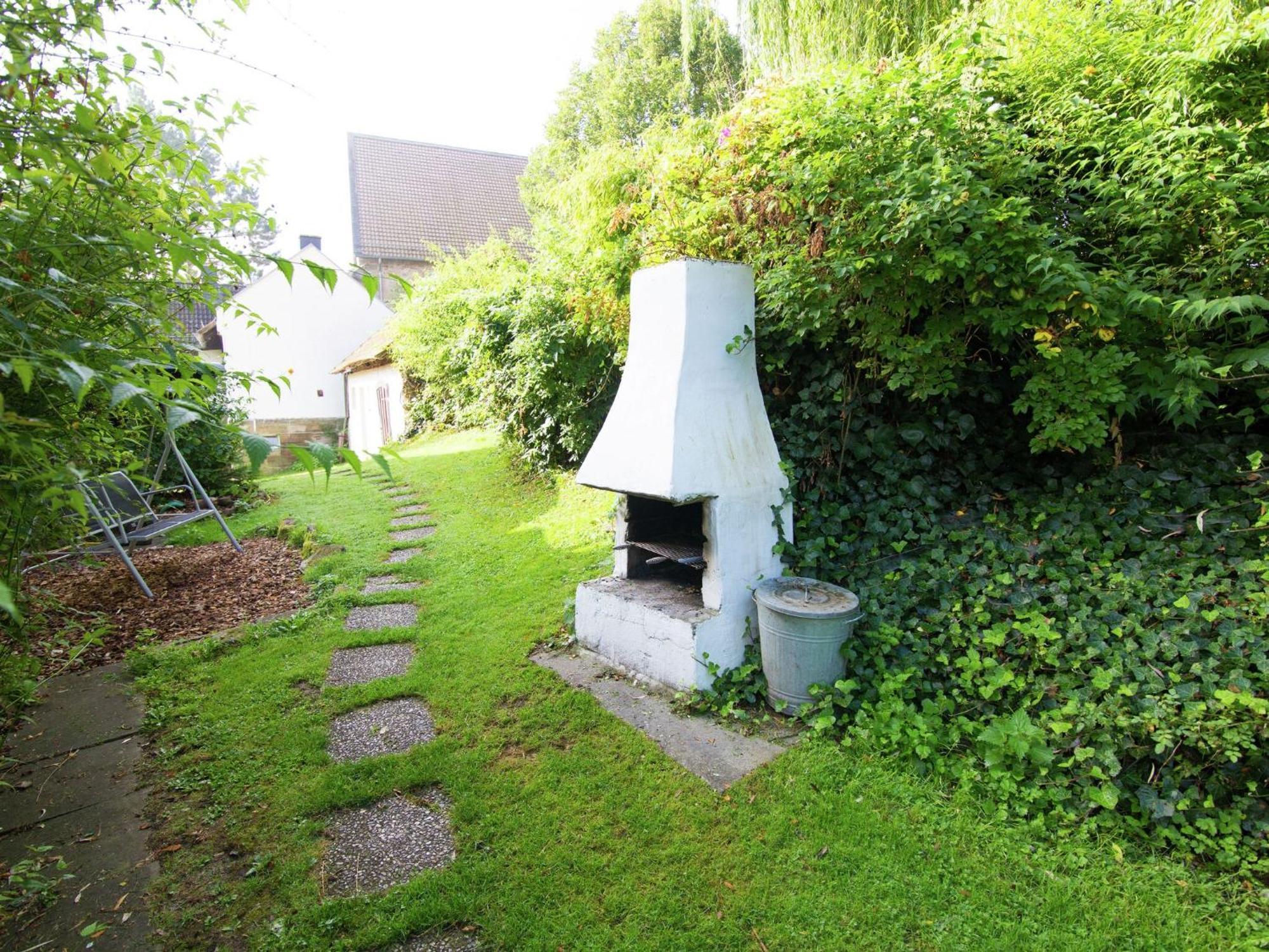 Spacious Holiday Home In Hesse With Garden فالديك المظهر الخارجي الصورة